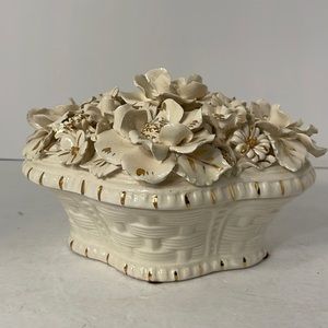 Vintage capodimonte Elegant Cream Floral Basket with gold accents